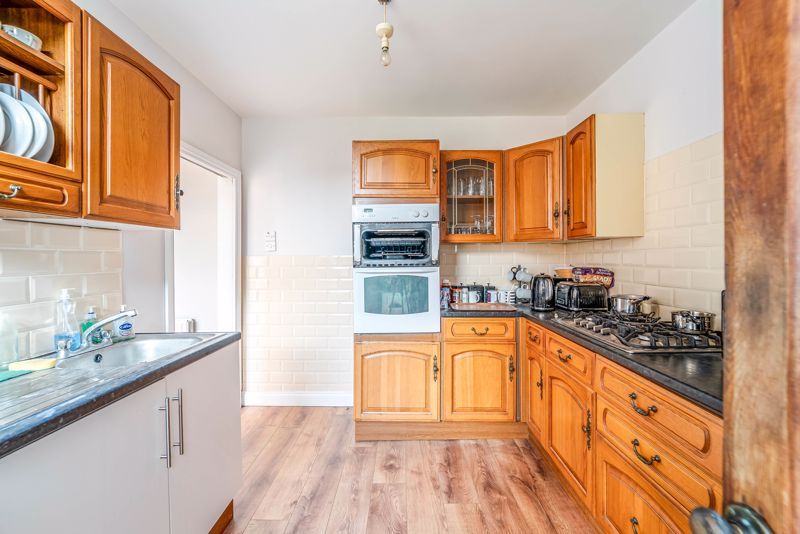 Property photo 3 of 13 Photo 4