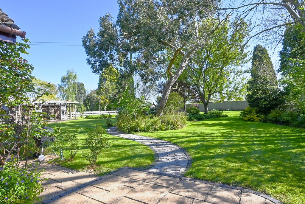 Property photo 2 of 26