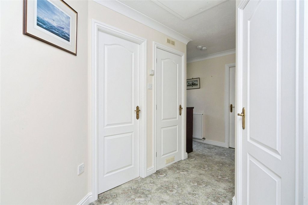 Additional image 15 of 2 bed flat for saleLon Vardre, Deganwy, Conwy LL31