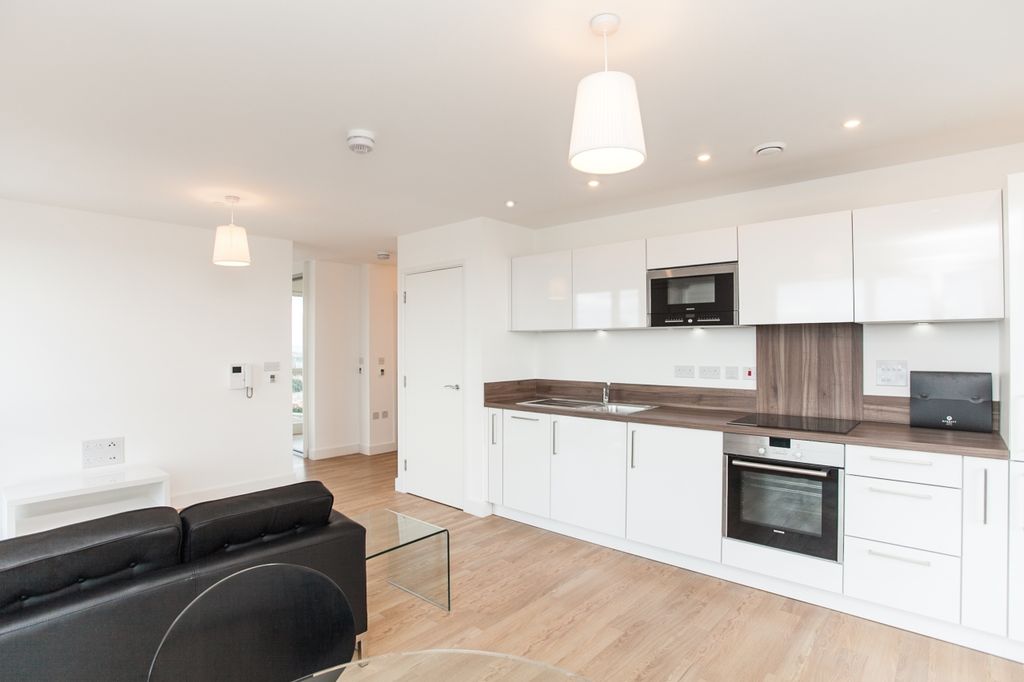 Property photo 3 of 7 Kitchen