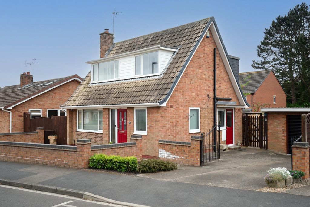Property photo 1 of 11 Ext1-1.Jpg