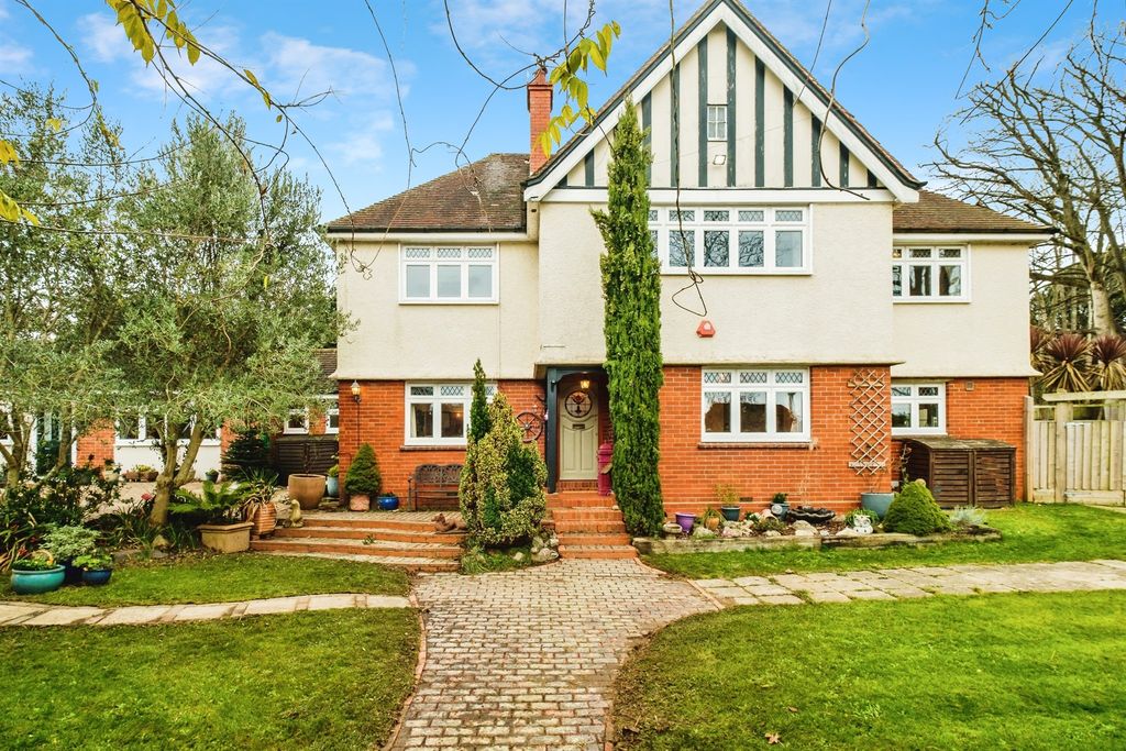 Property photo 1 of 20