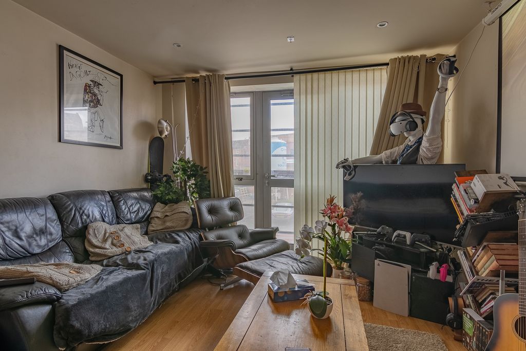 Property photo 2 of 10