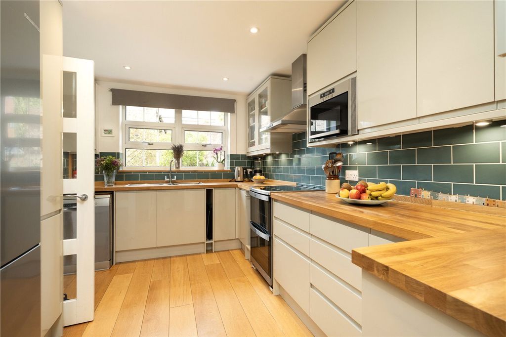 Property photo 3 of 12 Picture No. 06