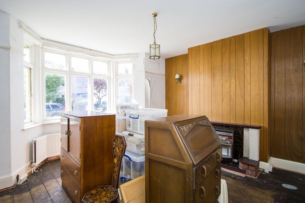 Property photo 3 of 17 Photo 6
