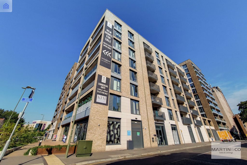 Property photo 1 of 12