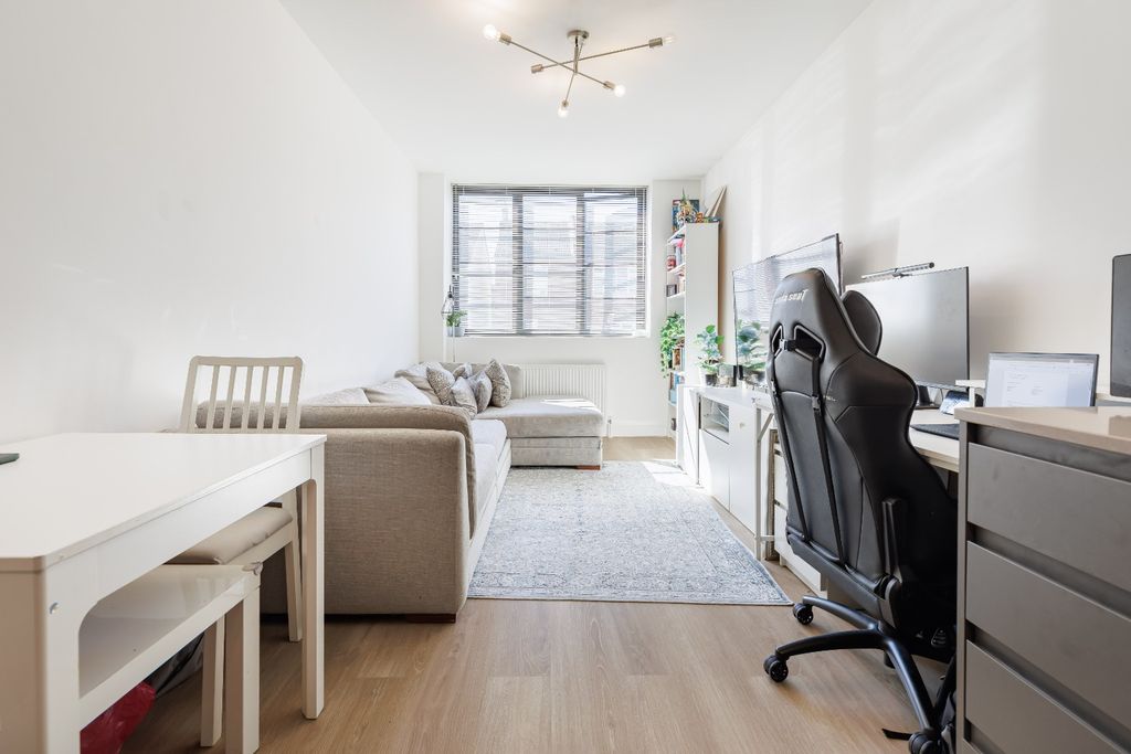 Property photo 2 of 9 5018412