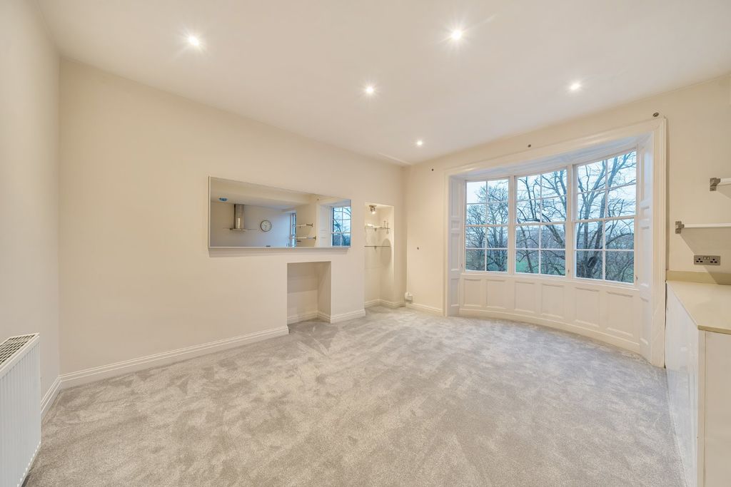 Property photo 2 of 16 Picture No. 02