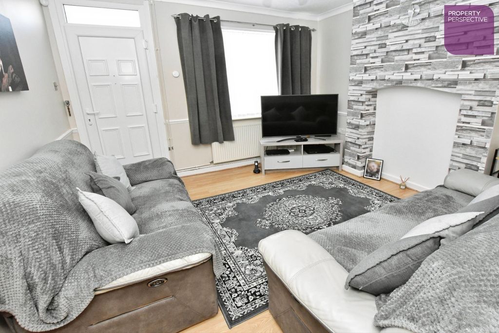 Property photo 3 of 12 Pbox-Img.Jpg