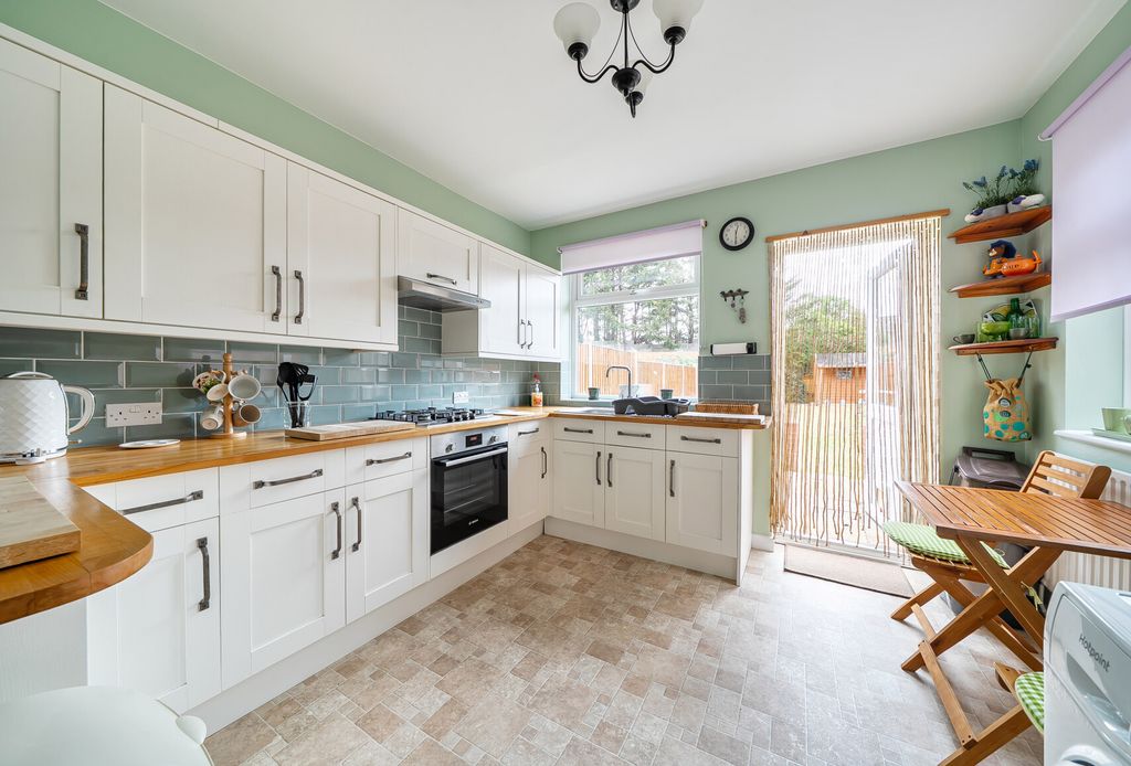 Property photo 3 of 10 1511757-15-6A9812...
