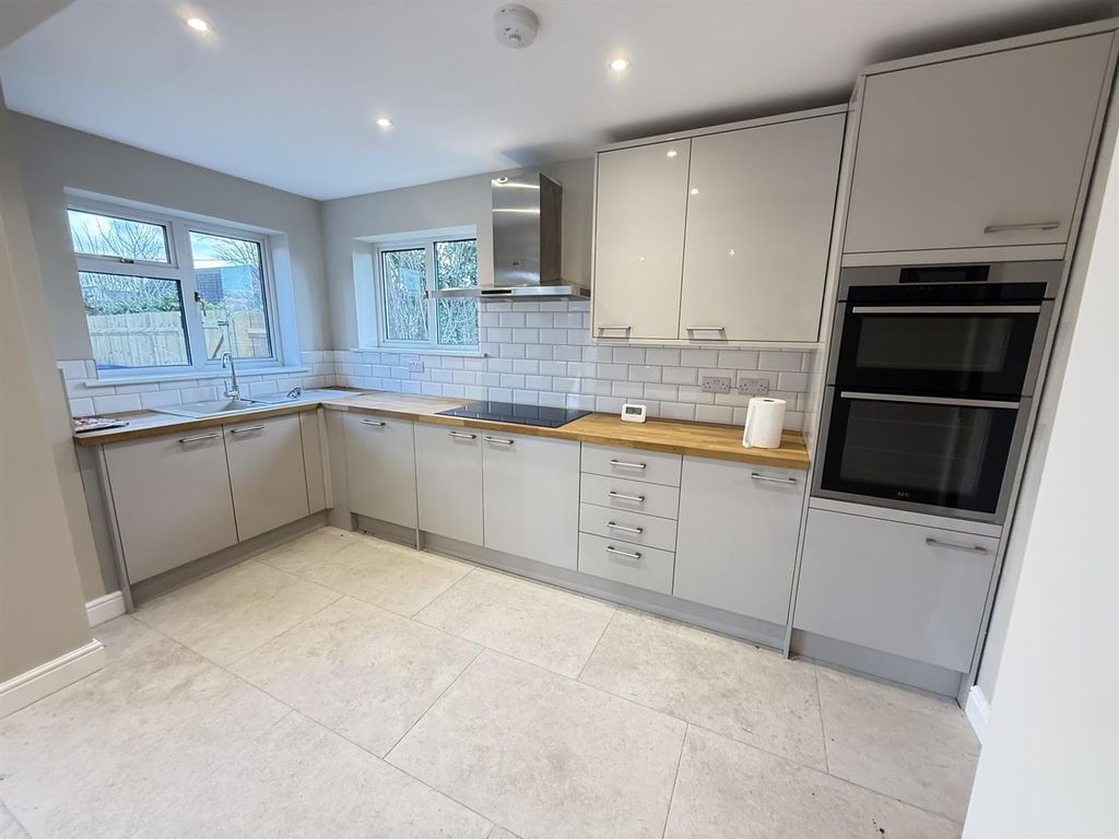 Property photo 3 of 11 Img_2563.Jpeg