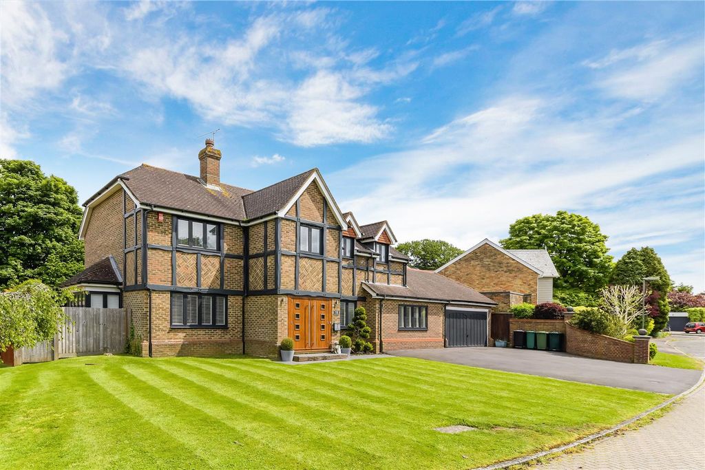 Property photo 1 of 39 Beechfield, 18- (8).Jpg