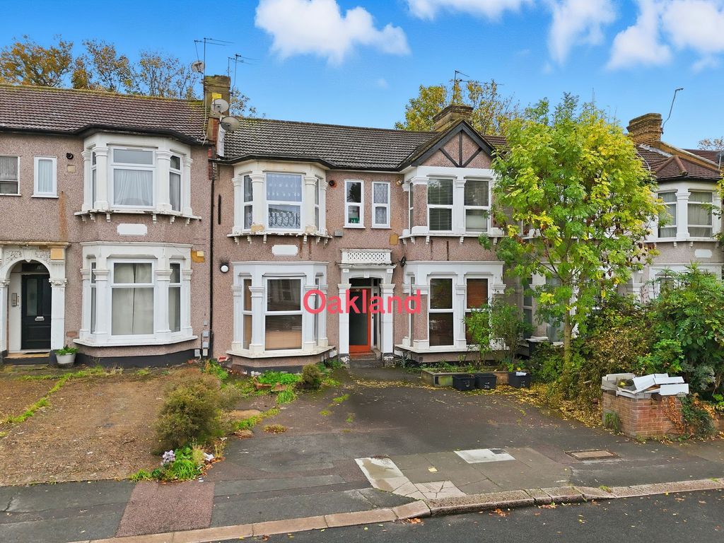 Property photo 2 of 11