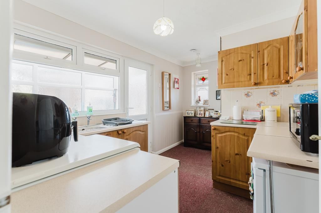 Property photo 3 of 22 21 Wolfe Close, Kettering-11.Jpg