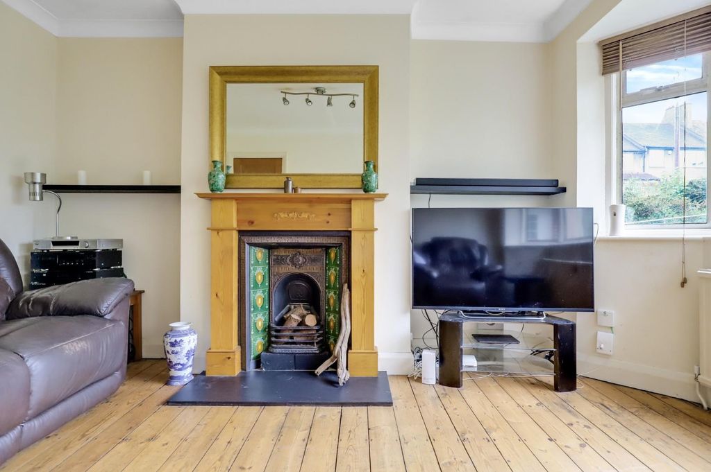 Property photo 3 of 13 08-6Fc6Jhpropworld - 7 Mylis Close - 8.Jpg
