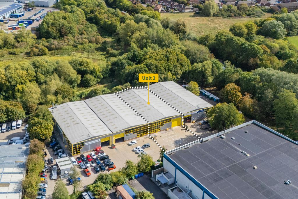 Property photo 1 of 9 Unit 3 Quadrillion Ind Est Swindon25 Annotated.Jpg