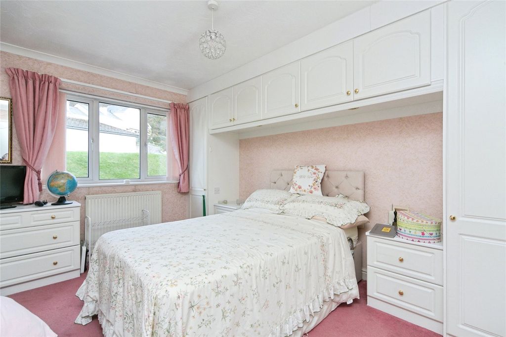 Additional image 7 of 2 bed flat for saleLon Vardre, Deganwy, Conwy LL31