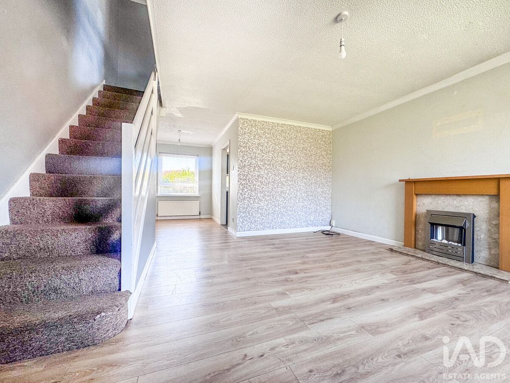 Property photo 2 of 23