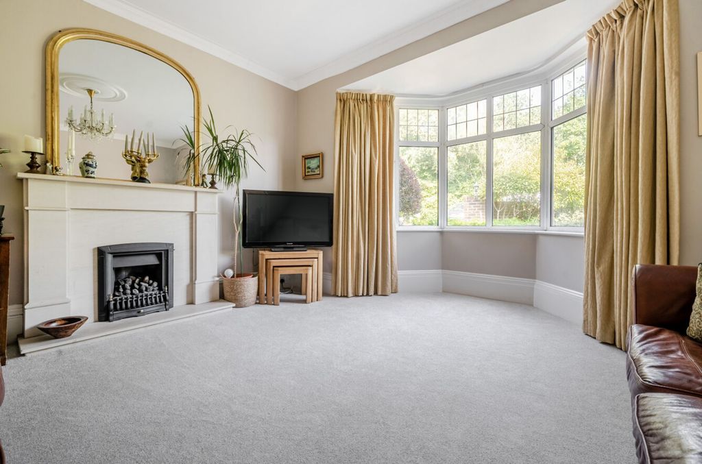 Additional image 10 of 6 bed detached house for saleFarnham Road, Liss GU33