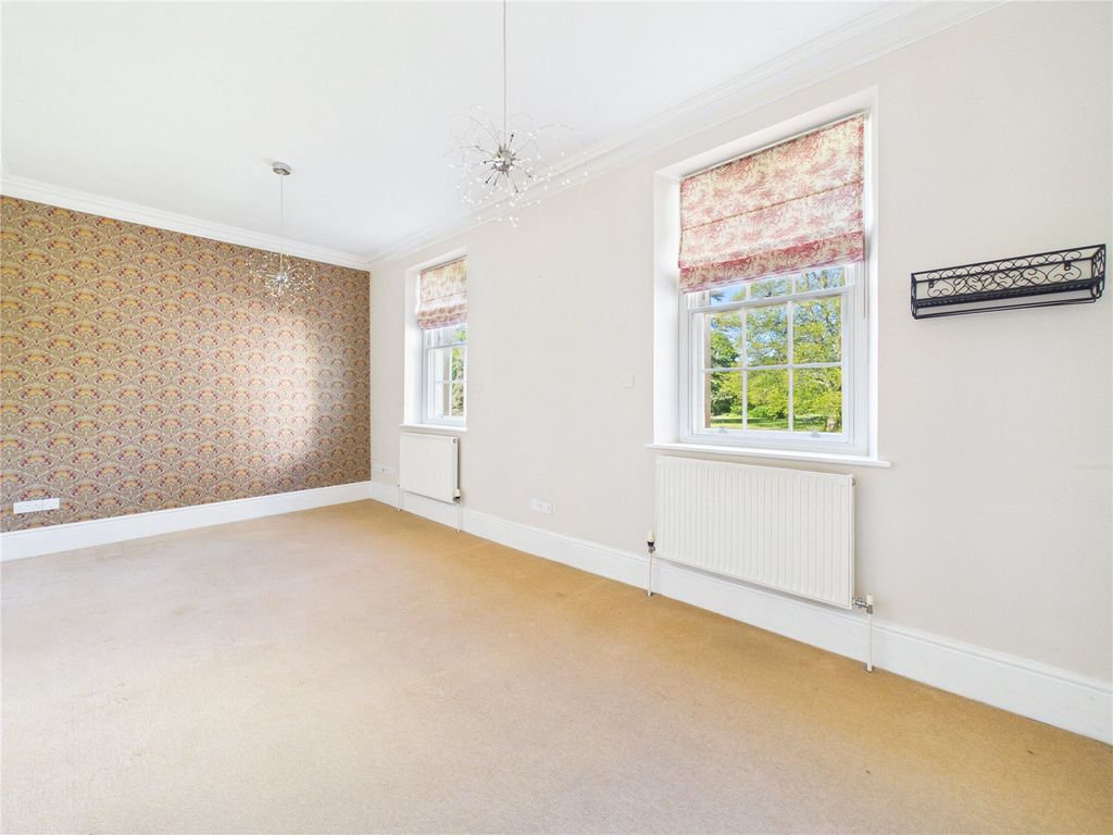 Property photo 3 of 16 Picture No. 14