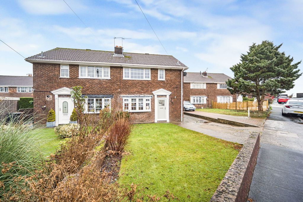 Property photo 1 of 27