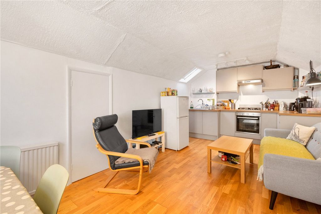 Property photo 2 of 13 Reception/Kitchen