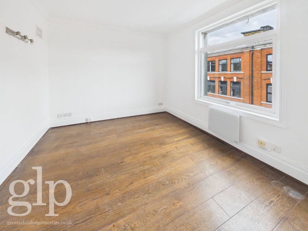 Property photo 3 of 22 5203964