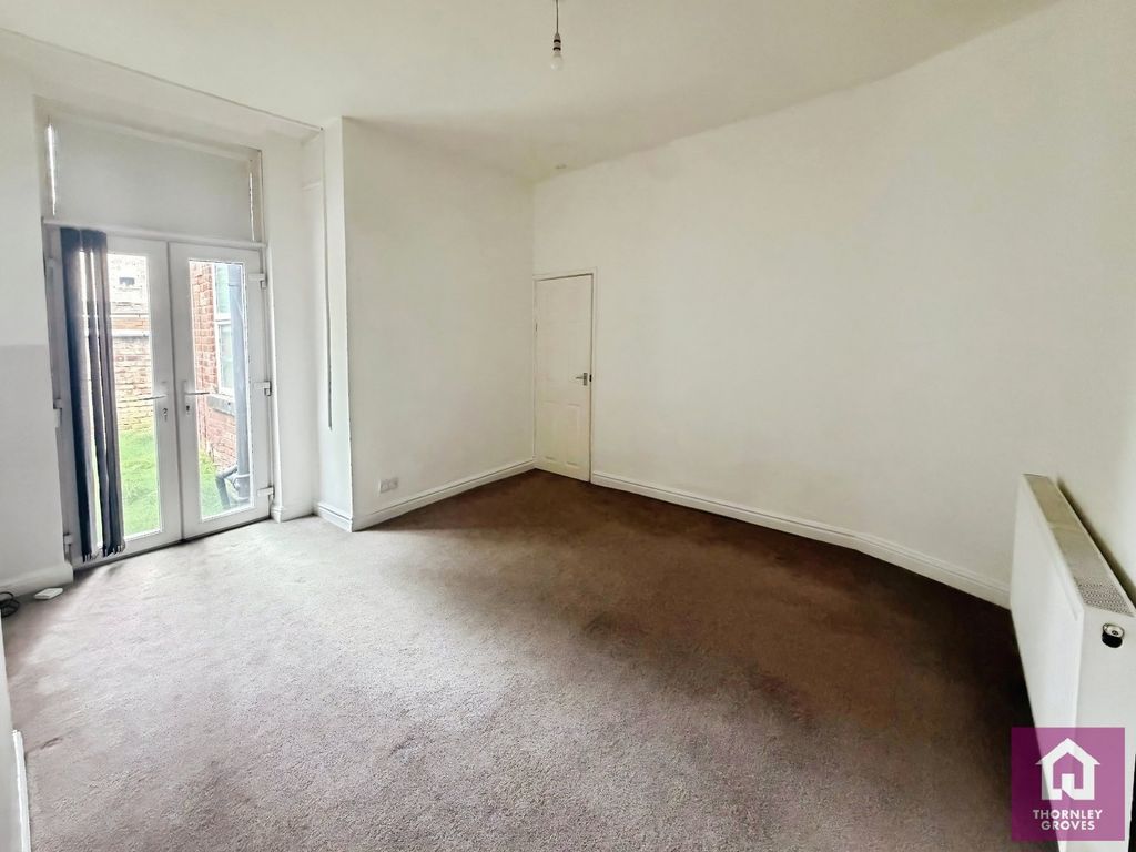 Property photo 3 of 8 Picture No. 06