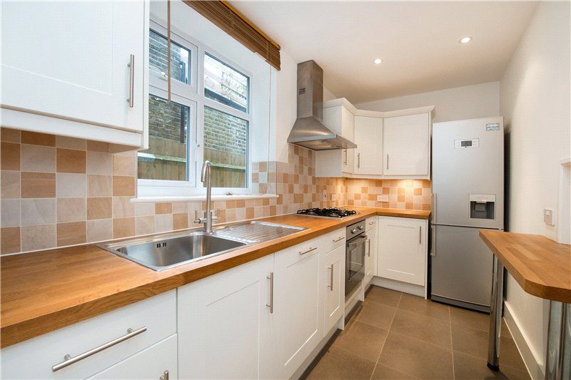Property photo 2 of 9 Kitchen