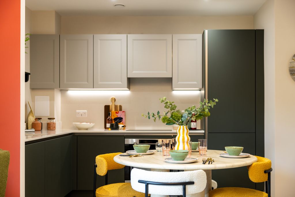 Property photo 1 of 5 Kitchen Dining