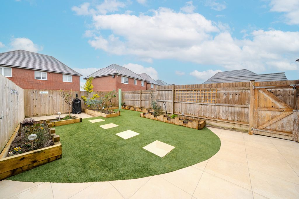 Property photo 3 of 23