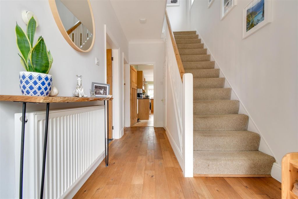 Property photo 3 of 26 Entrance Hallway