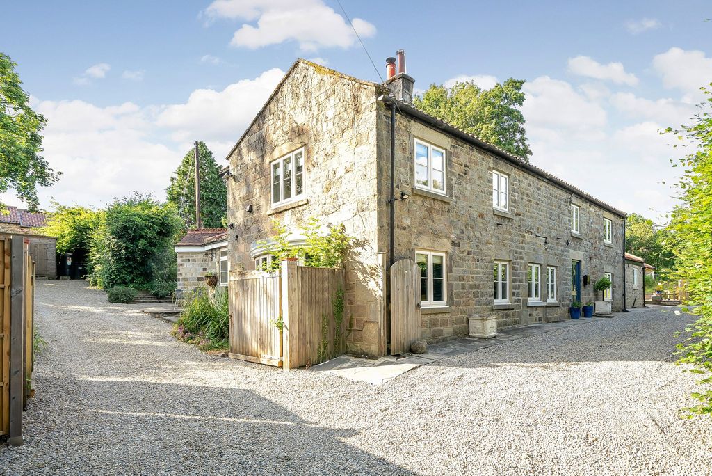 Property photo 1 of 41 1