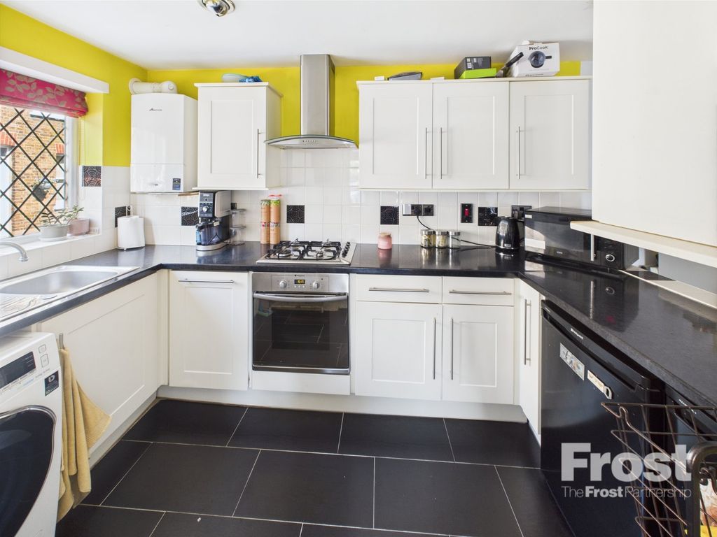 Property photo 2 of 17 Kitchen