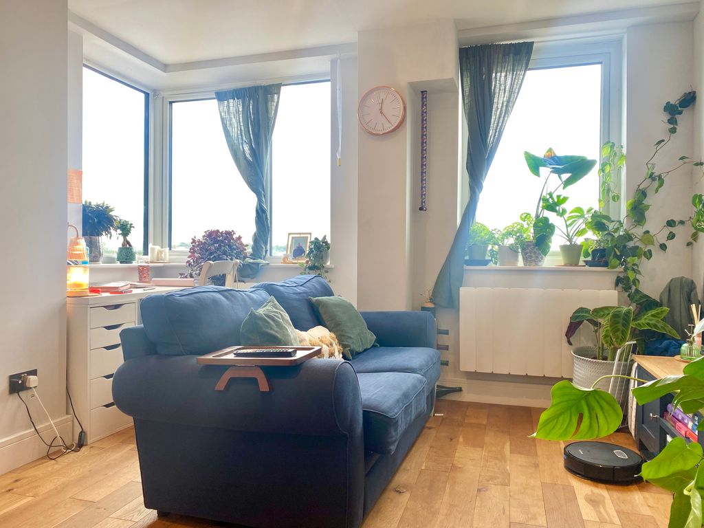 Property photo 3 of 5 Living Room