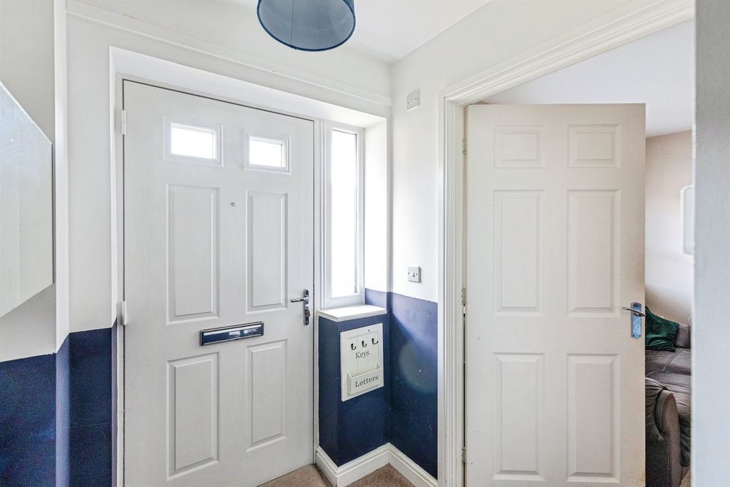 Property photo 2 of 18