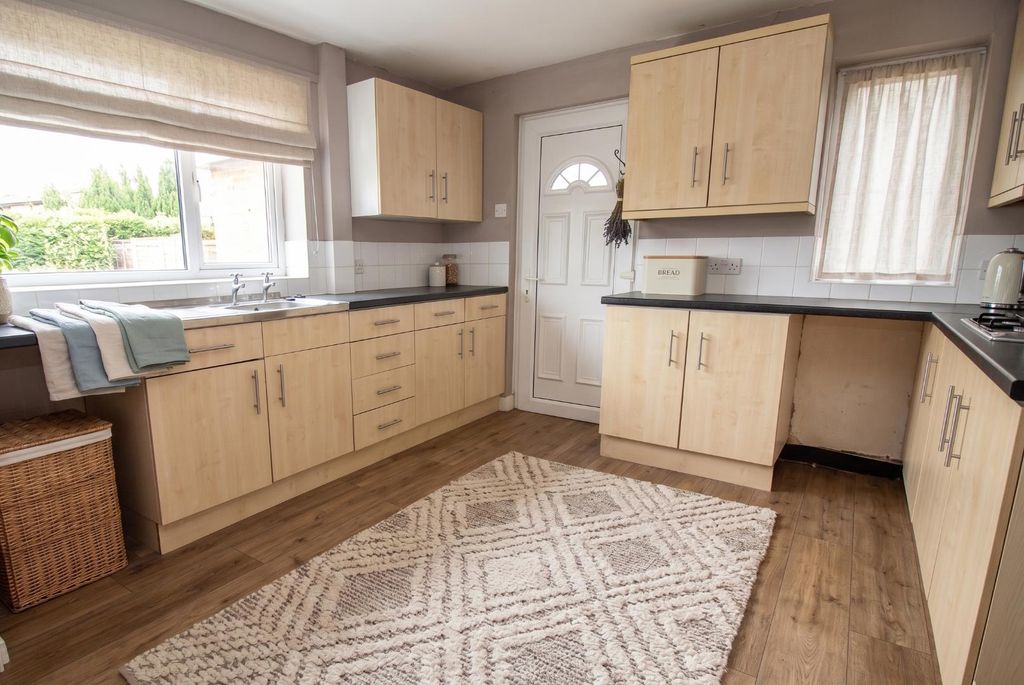 Property photo 3 of 18 Kitchen Staged.Png