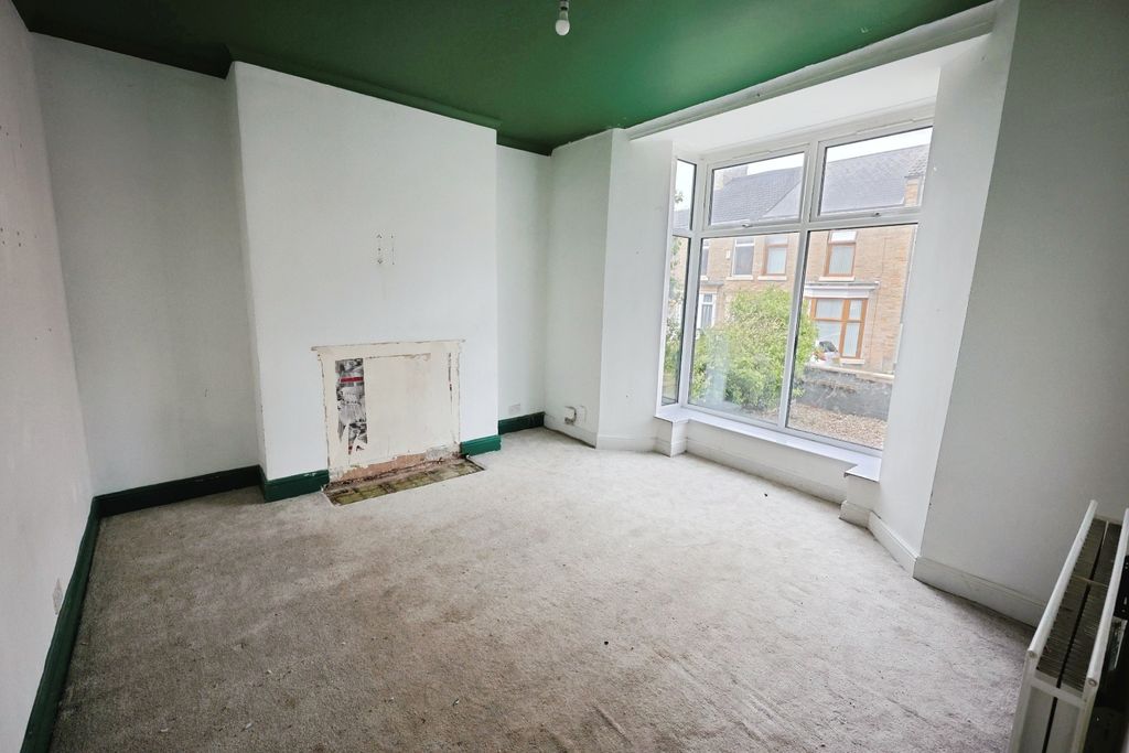Property photo 3 of 15 Pbox-Img.Jpg