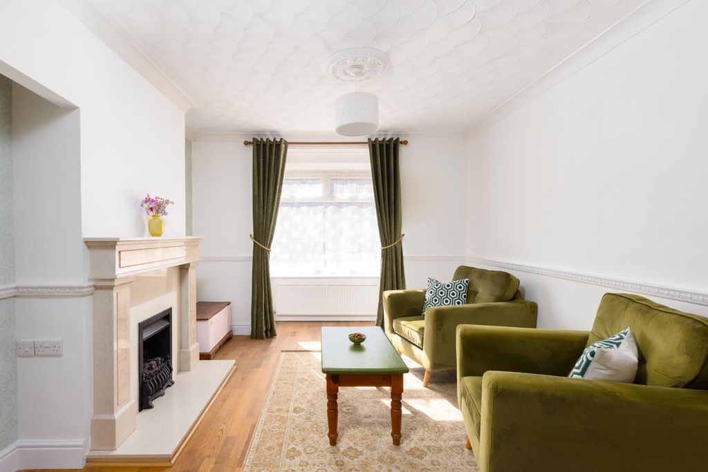 Property photo 1 of 25 22 Hengrove Avenue, Bs14-1.Jpg