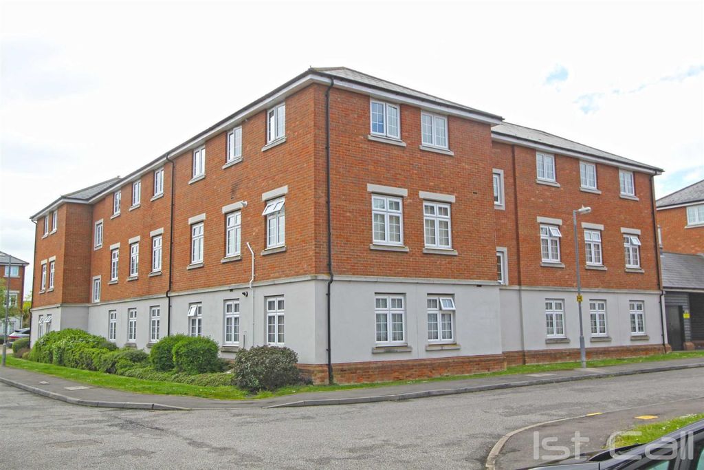 Property photo 2 of 11