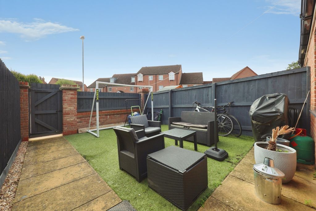 Property photo 3 of 15 5596124