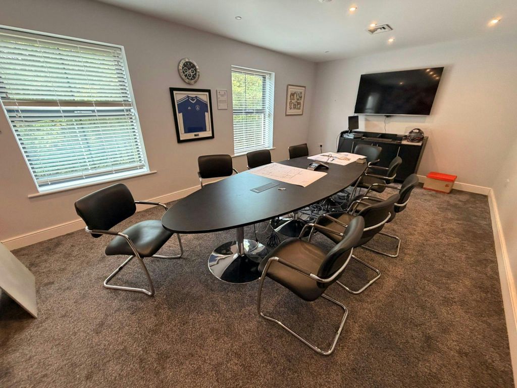Property photo 2 of 12 51755Aa9-2261-4129-B272-51798A71Cbd3.Jpg