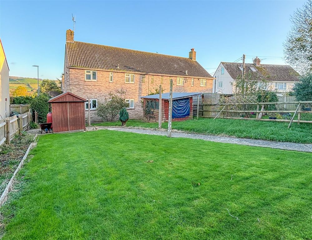 Property photo 1 of 12 Garden2.Jpg