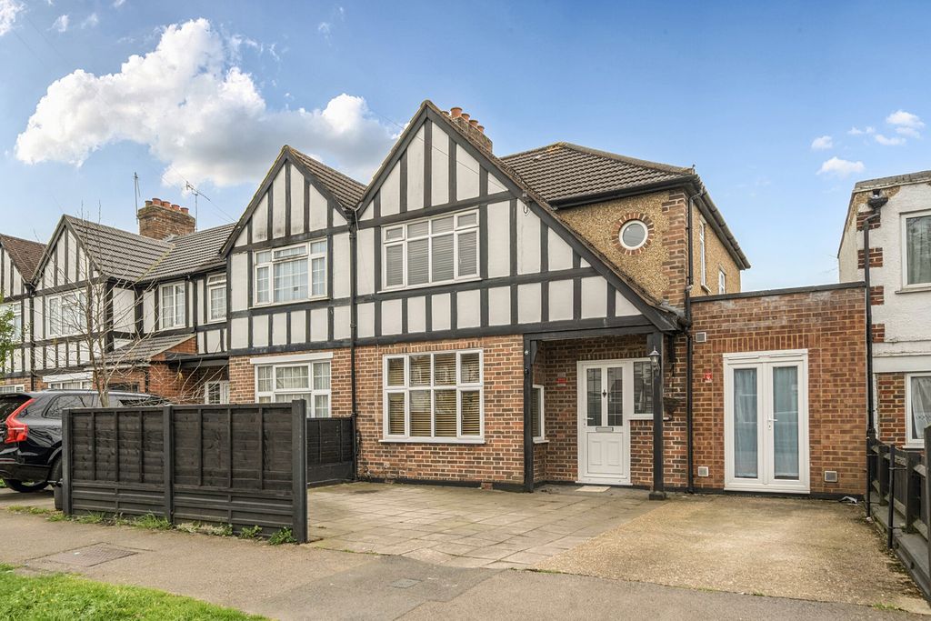 Property photo 1 of 14 1433911-1-69c2851...