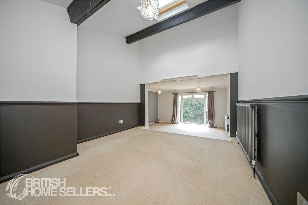 Property photo 3 of 16 Picture No. 13