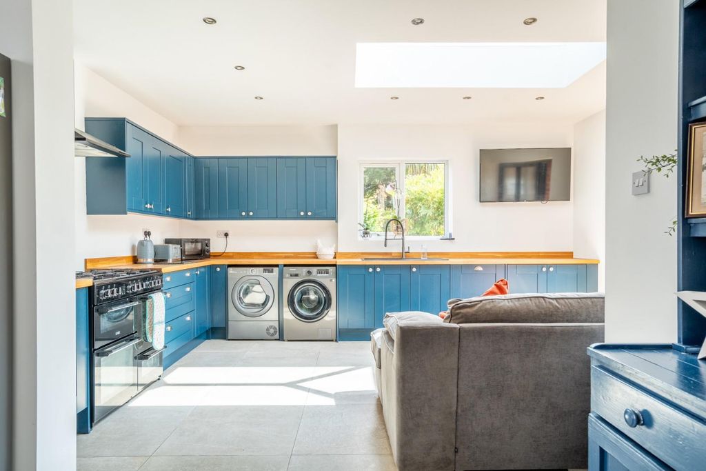 Property photo 3 of 17 Ma-13.Jpg
