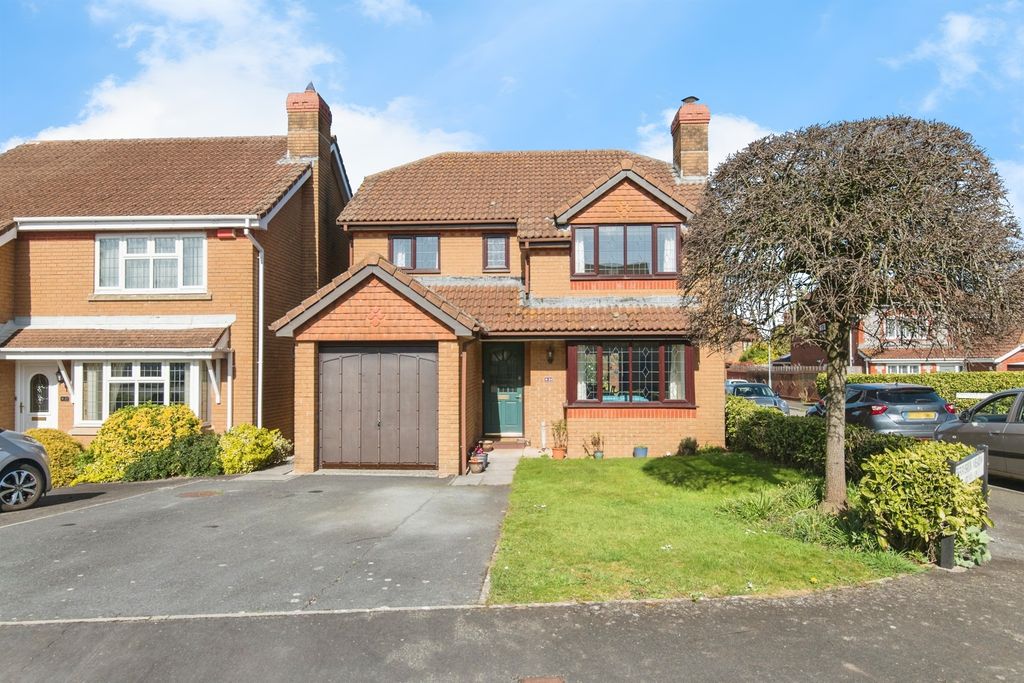 Property photo 1 of 17