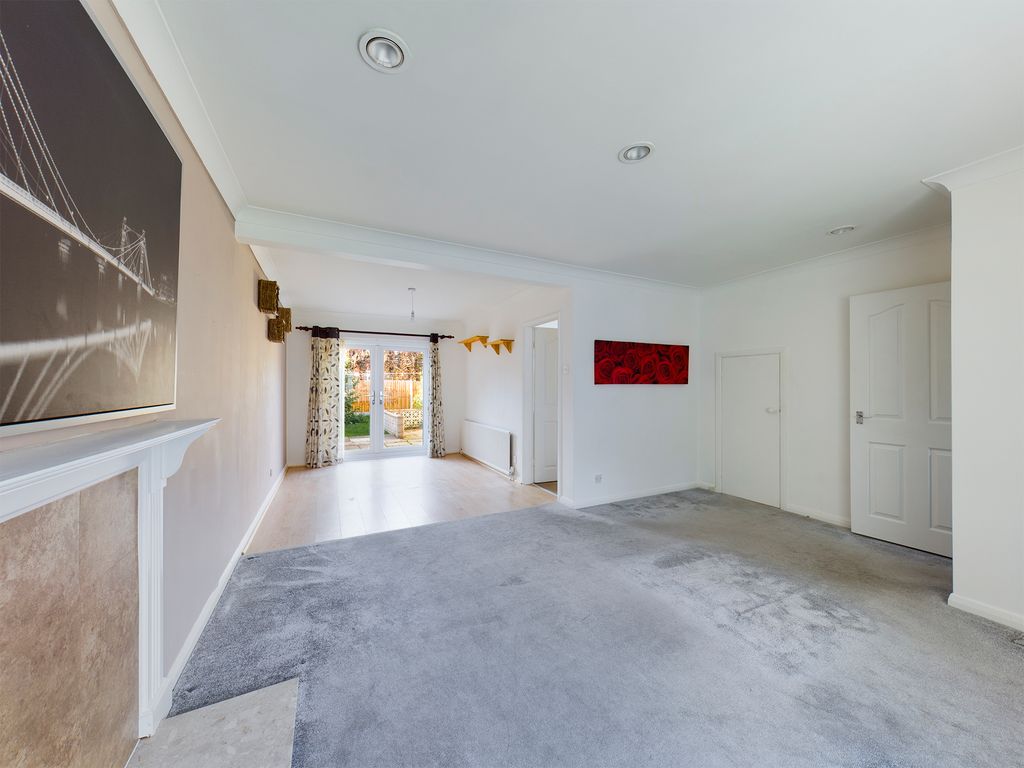 Property photo 2 of 10 Cam00732P1-Pr0177-Still02