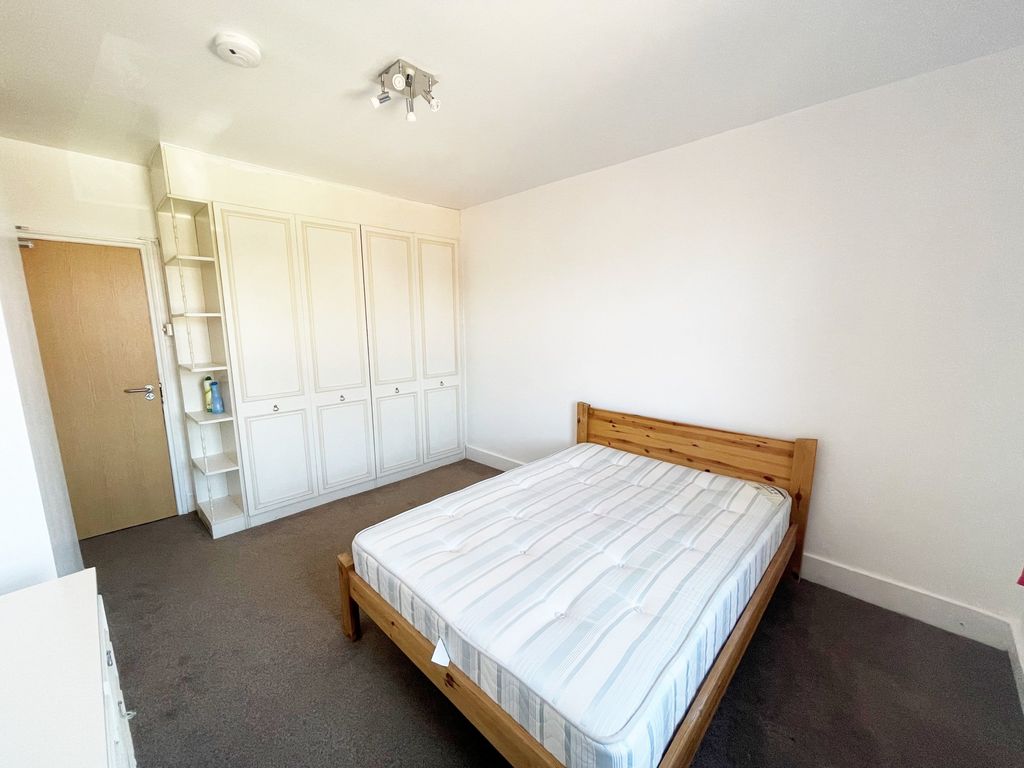 Property photo 1 of 4