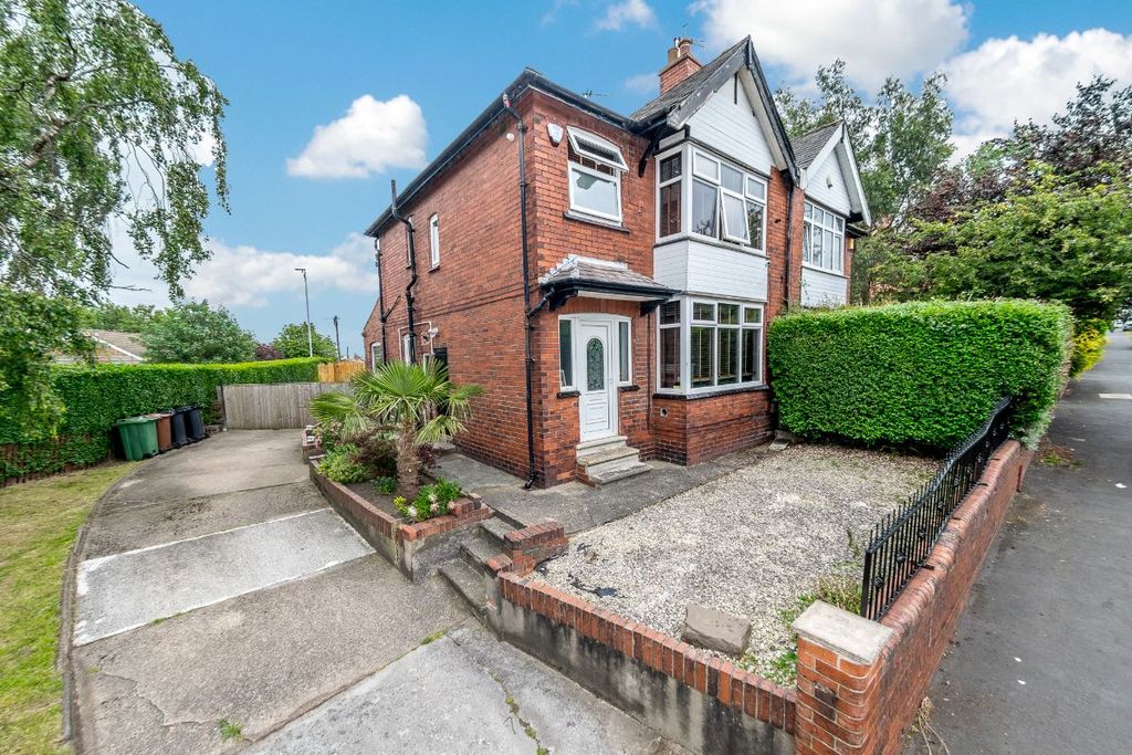 Property photo 1 of 33